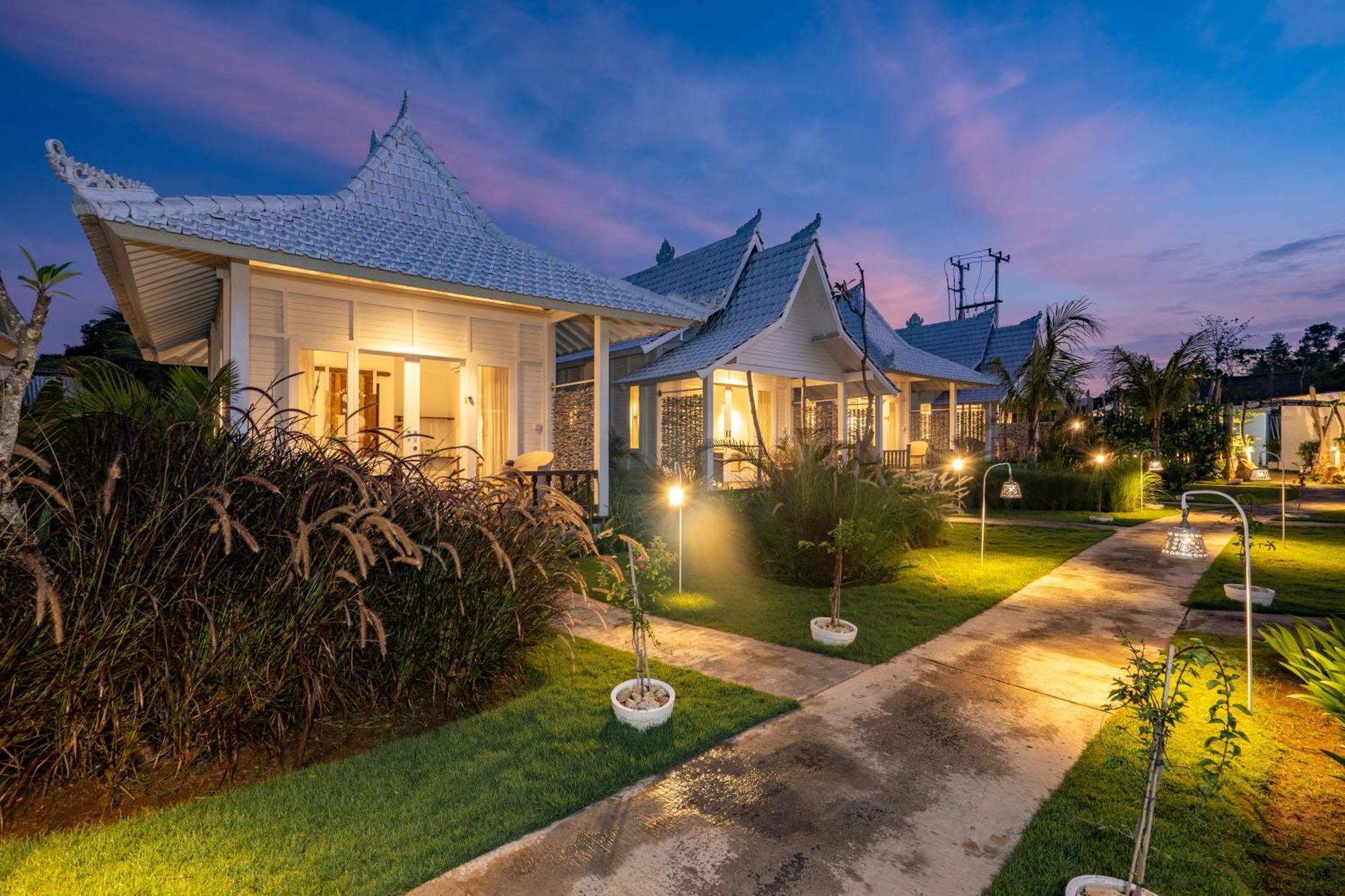 Paus Putih Hotel Нуса-Лембонган Экстерьер фото