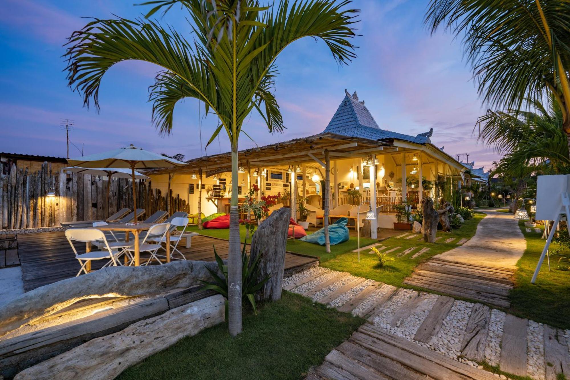 Paus Putih Hotel Нуса-Лембонган Экстерьер фото